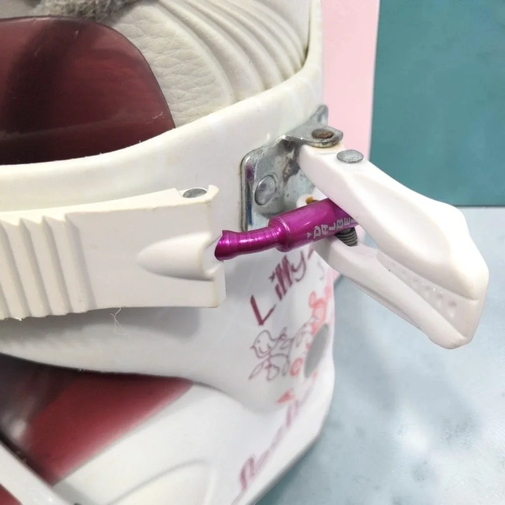 Dalbello Lilly 2 Girls Ski Boots Size 22.5 Mondo US 3.5-4.5 White Burgundy 262mm